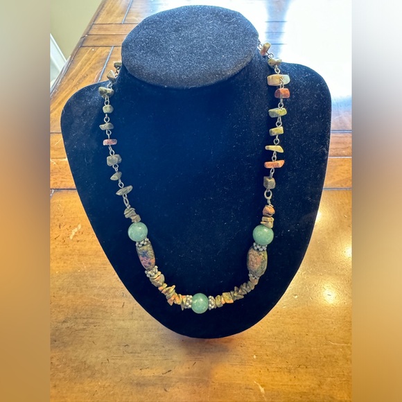 Jewelry Bundle - Green Color 9 Necklaces - Picture 7 of 12